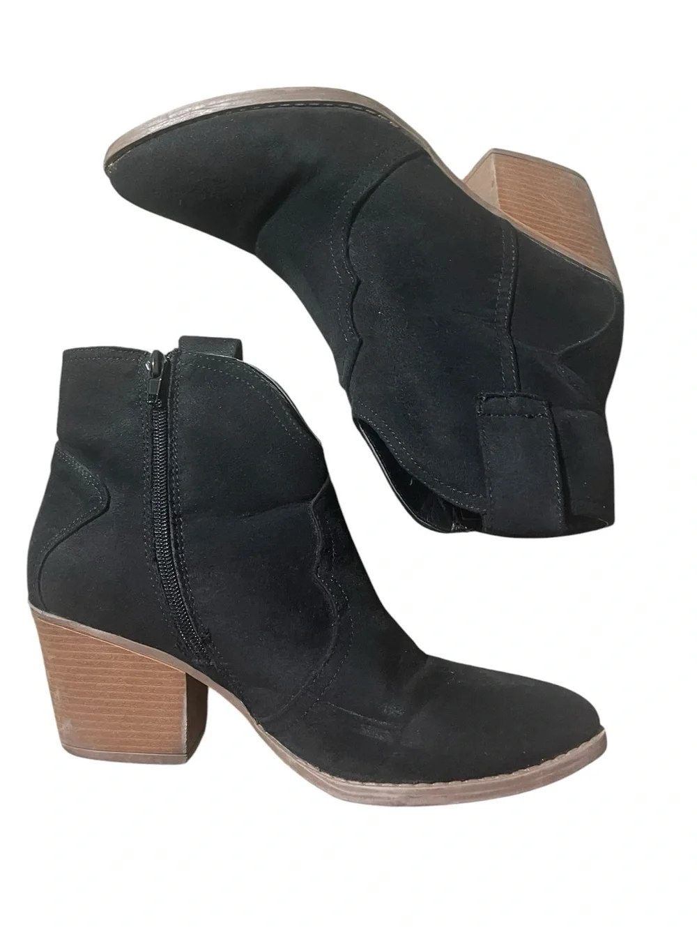 B8 - 9.5 Cowboy ankle Black faux Suede Block Heel Ankle Boots